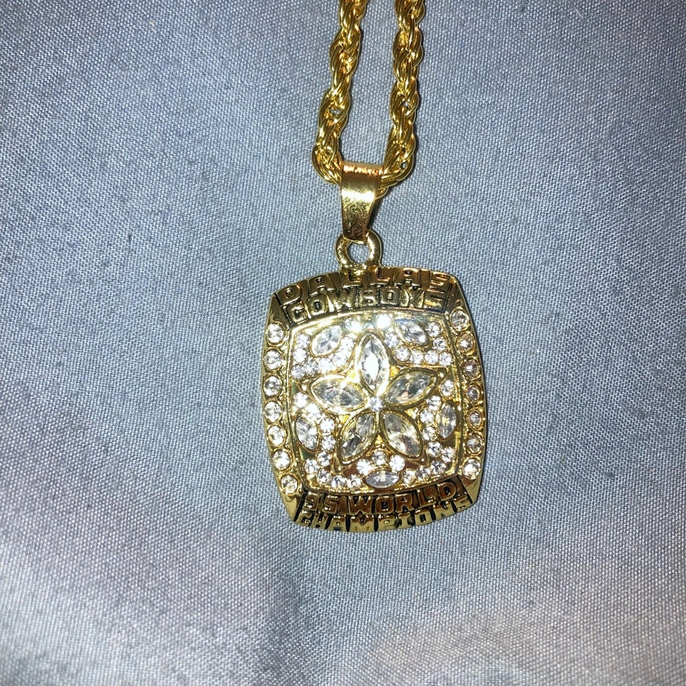 Dallas Cowboys Gold-Tone Crystal Flower Pendant Necklace - Unbranded